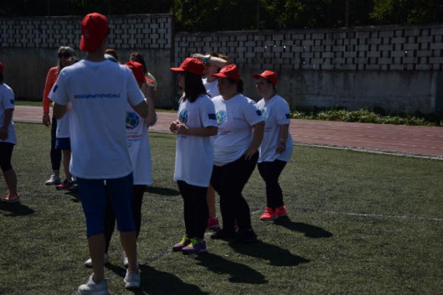  Keep up with the girls