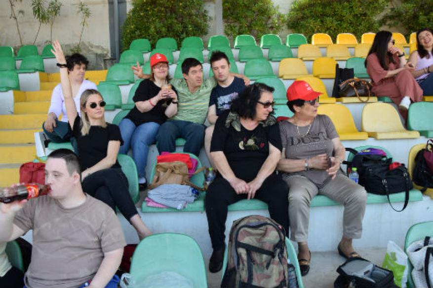 Keep up with the girls