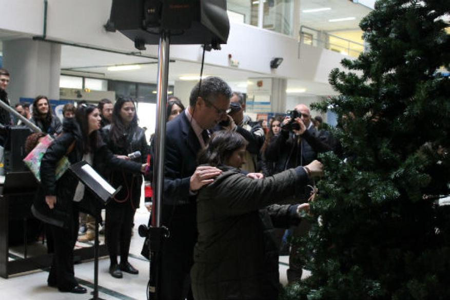 Στολισμός χριστουγεννιάτικου δέντρου στο ΠΑΜΑΚ