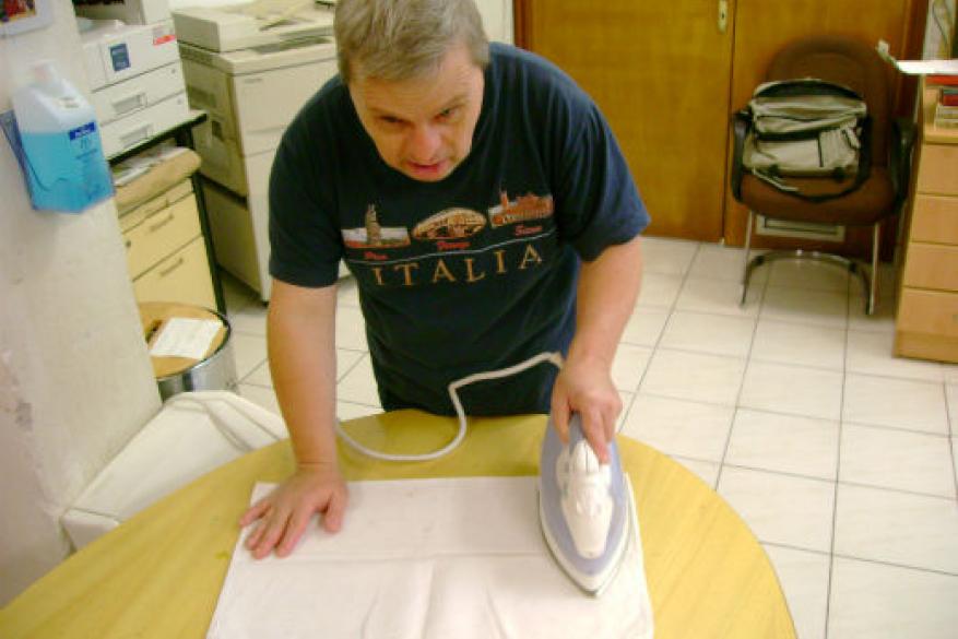 Αυτόνομη Διαβίωση (Σιδέρωμα)