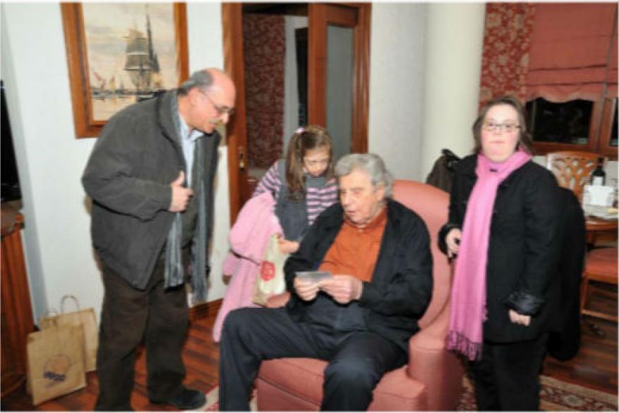 Φωτογράφηση με τον Μίκη Θεοδωράκη 