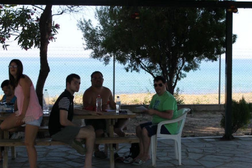 Κατασκήνωση στη Νέα Πέραμο