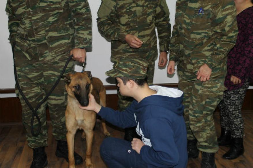 Επίσκεψη στο στρατόπεδο Νταλίπη