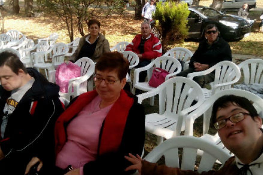 Συμμετέχω Ισότιμα