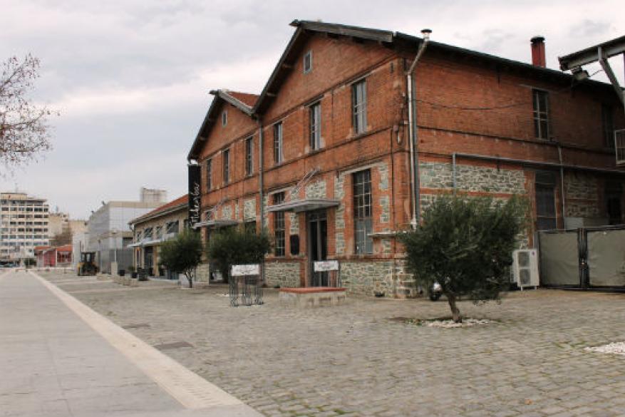 Βόλτα στην παραλία Βόλτα στην παραλία