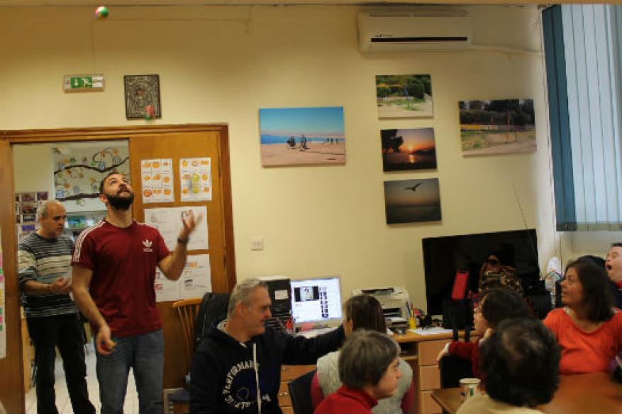 Επίσκεψη του ταχυδακτυλουργού Δημήτρη Λιοτατή