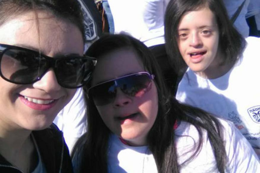 Αγκαλιά-ζω τον Λευκό Πύργο