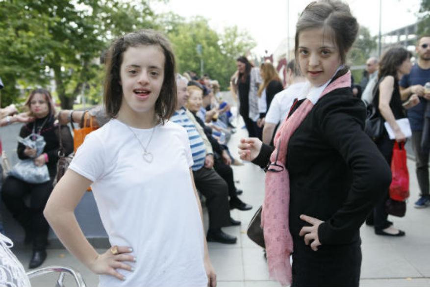 Θεατρική Παράσταση Πολύτιμος και Αγάπη