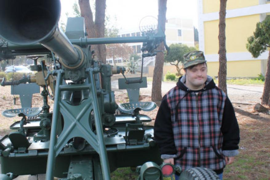 Επίσκεψη στο στρατόπεδο Νταλίπη