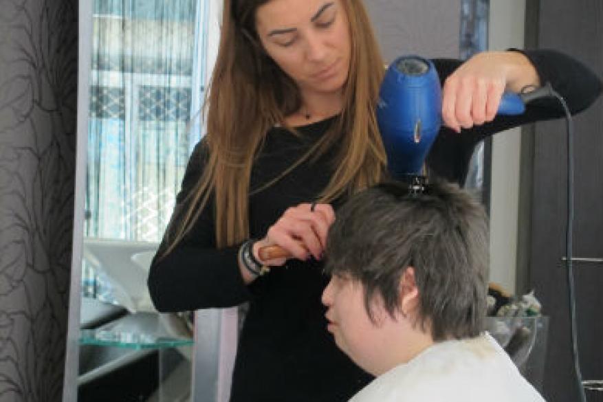 Επίσκεψη στο κομμωτήριο