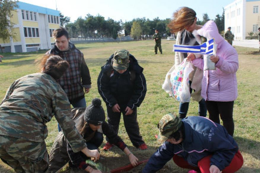 Επίσκεψη στο στρατόπεδο Νταλίπη
