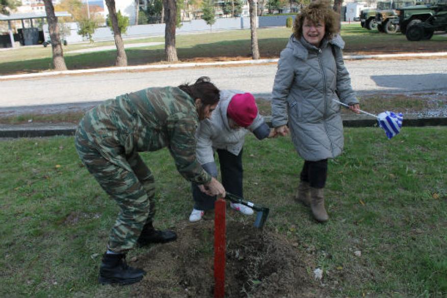 Επίσκεψη στο στρατόπεδο Νταλίπη