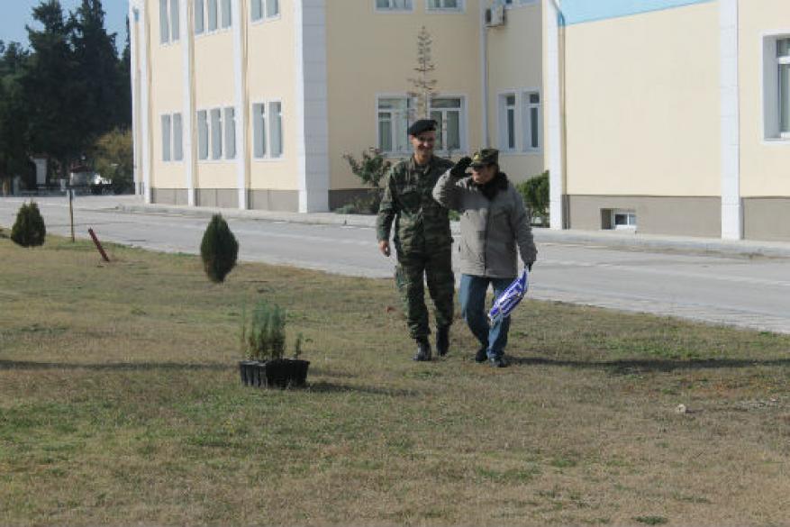 Επίσκεψη στο στρατόπεδο Νταλίπη