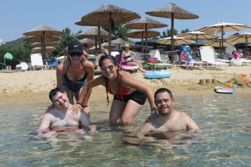 Κατασκήνωση στη Νέα Πέραμο