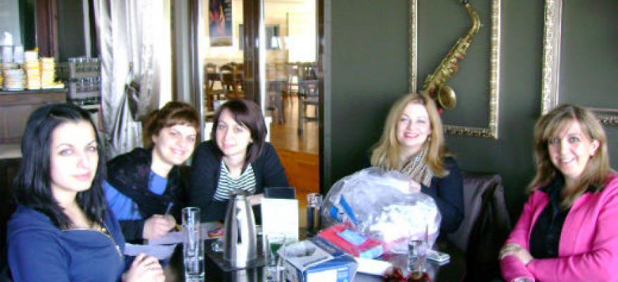 Έξοδος για καφέ στον "Λόφο" Έξοδος για καφέ στον "Λόφο"