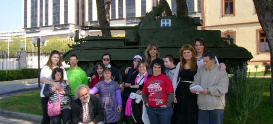 Επίσκεψη στο Πολεμικό Μουσείο (2013) Επίσκεψη στο Πολεμικό Μουσείο (2013)