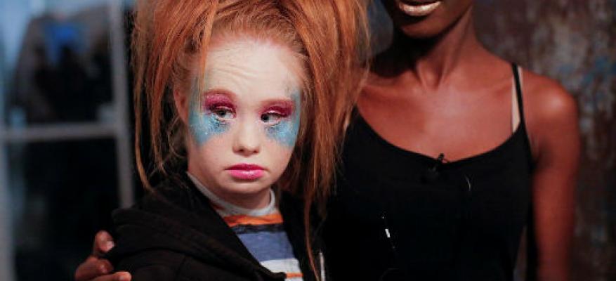 Το μοντέλο με σύνδρομο Down που παρουσίασε τη δική του σειρά ρούχων Το μοντέλο με σύνδρομο Down που παρουσίασε τη δική του σειρά ρούχων